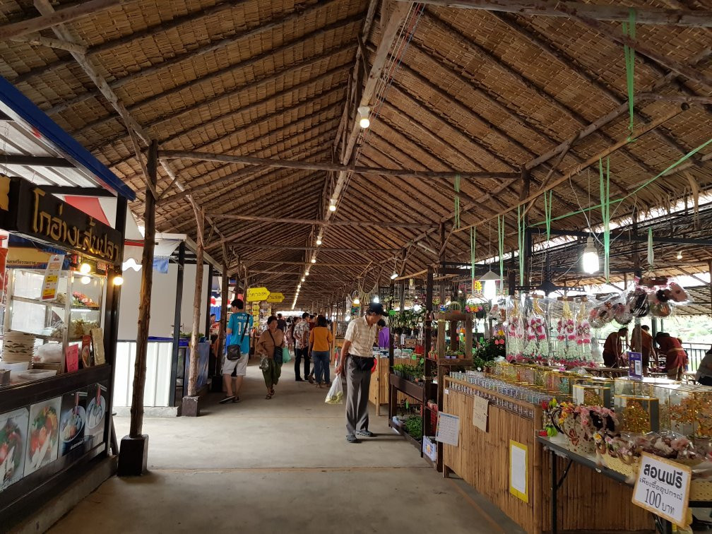 Phanthai Norasing Floating Market-龙仔厝必去景点