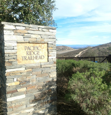 Pacific Ridge Trailhead-纽波特海滩必去景点