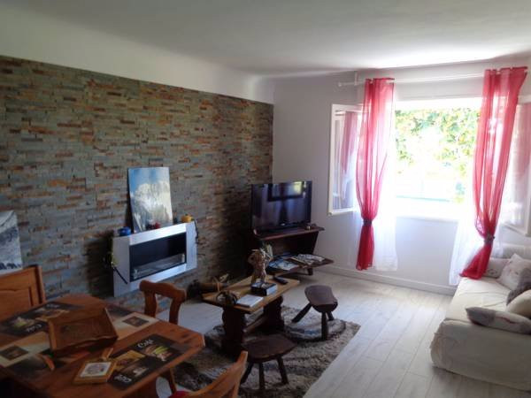 Le Clos Des Mylandes主图