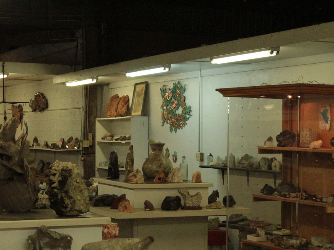 Consolidated Rock & Mineral Shop-瓦卡维尔必去景点