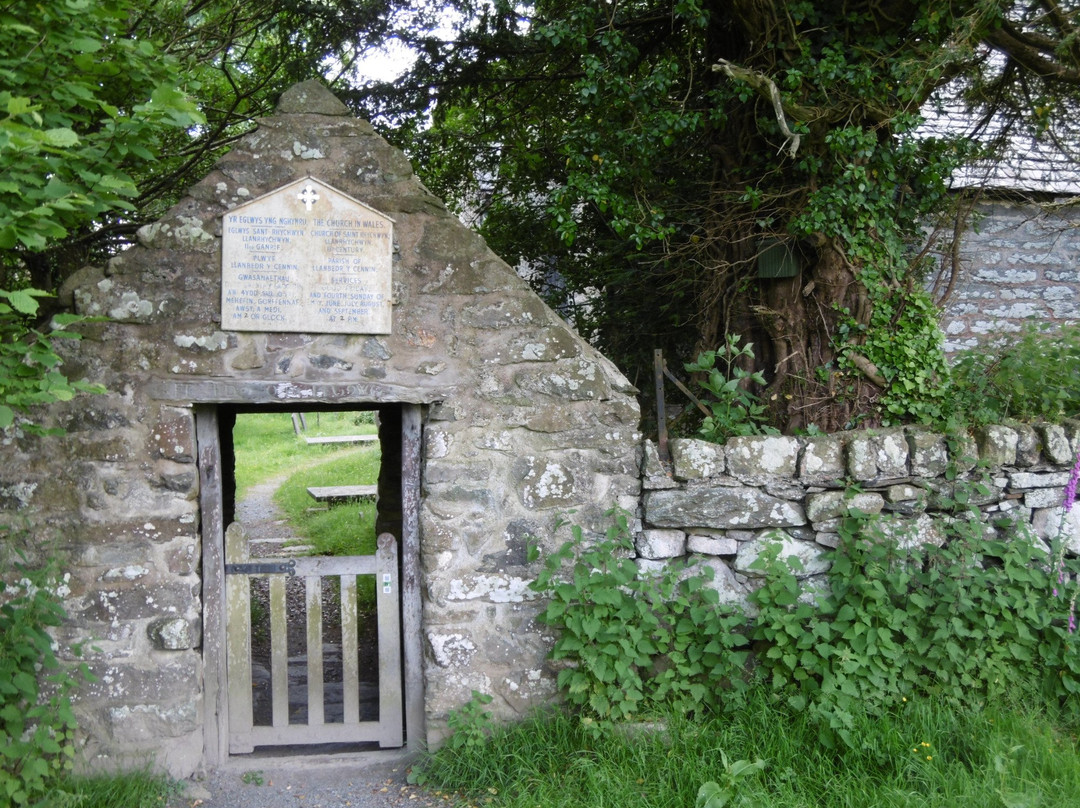 Llanrhychwyn Church景点图片