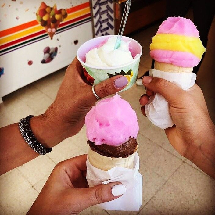 Hadath餐馆和美食-Azrak Pastry & Ice Cream