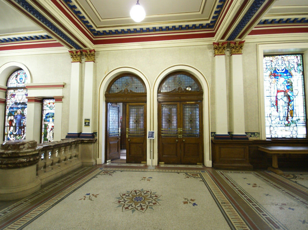 Dewsbury Town Hall景点图片