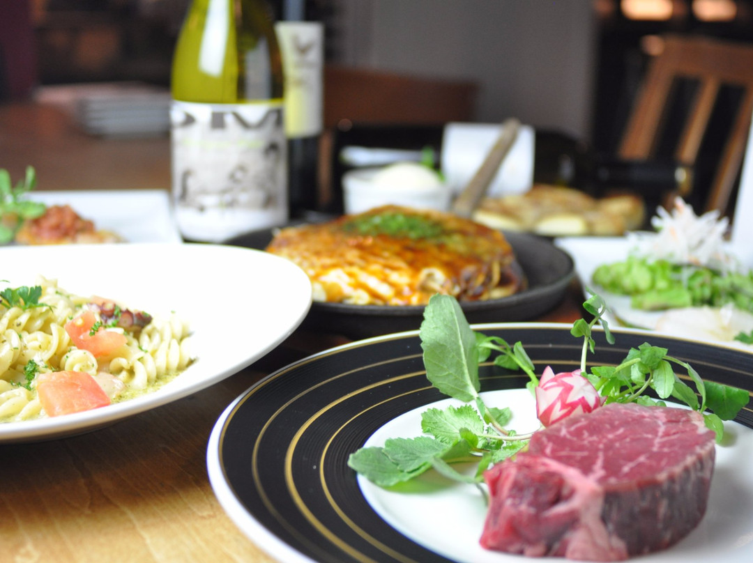 鉄板焼 zaza Casual Dining