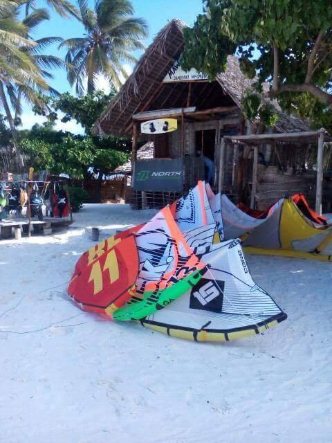 Mawimbi Kite School-江比阿尼必去景点