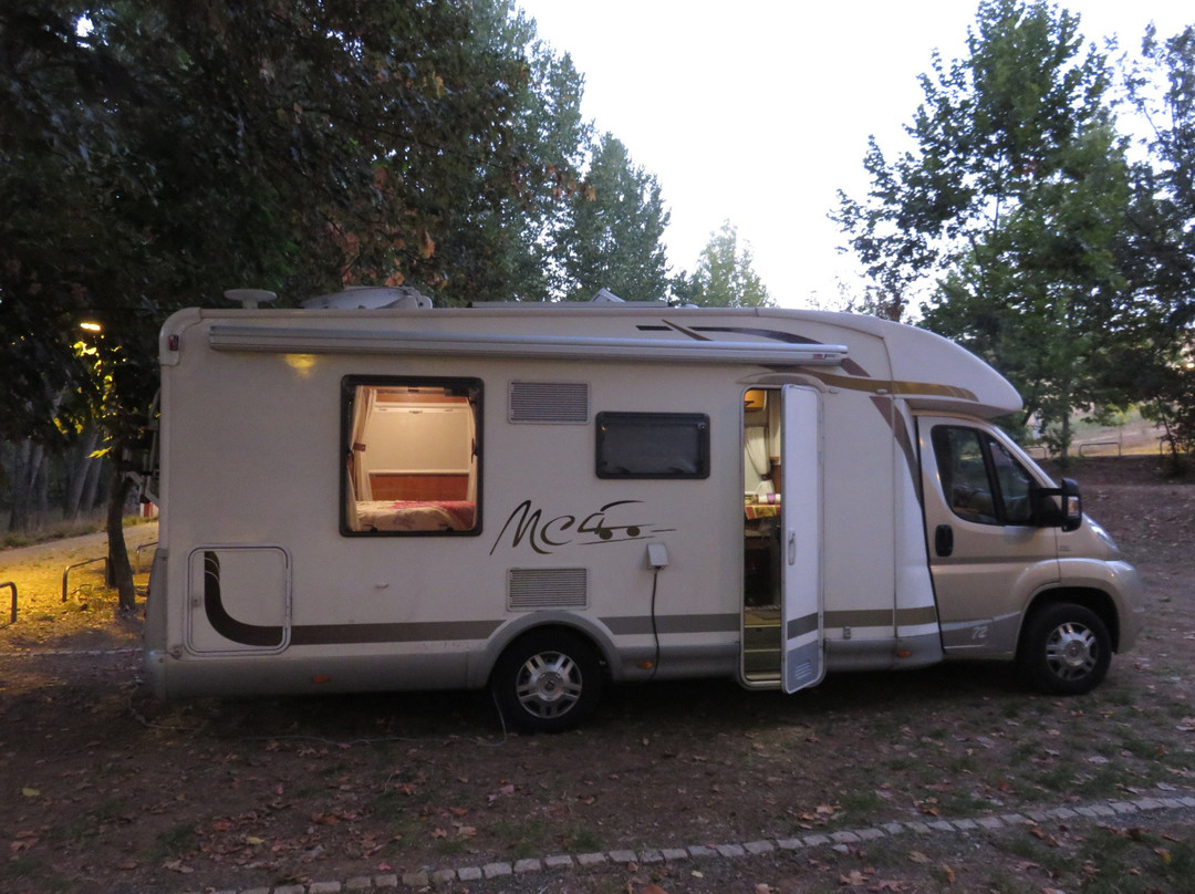 Sobre Aguas Camping