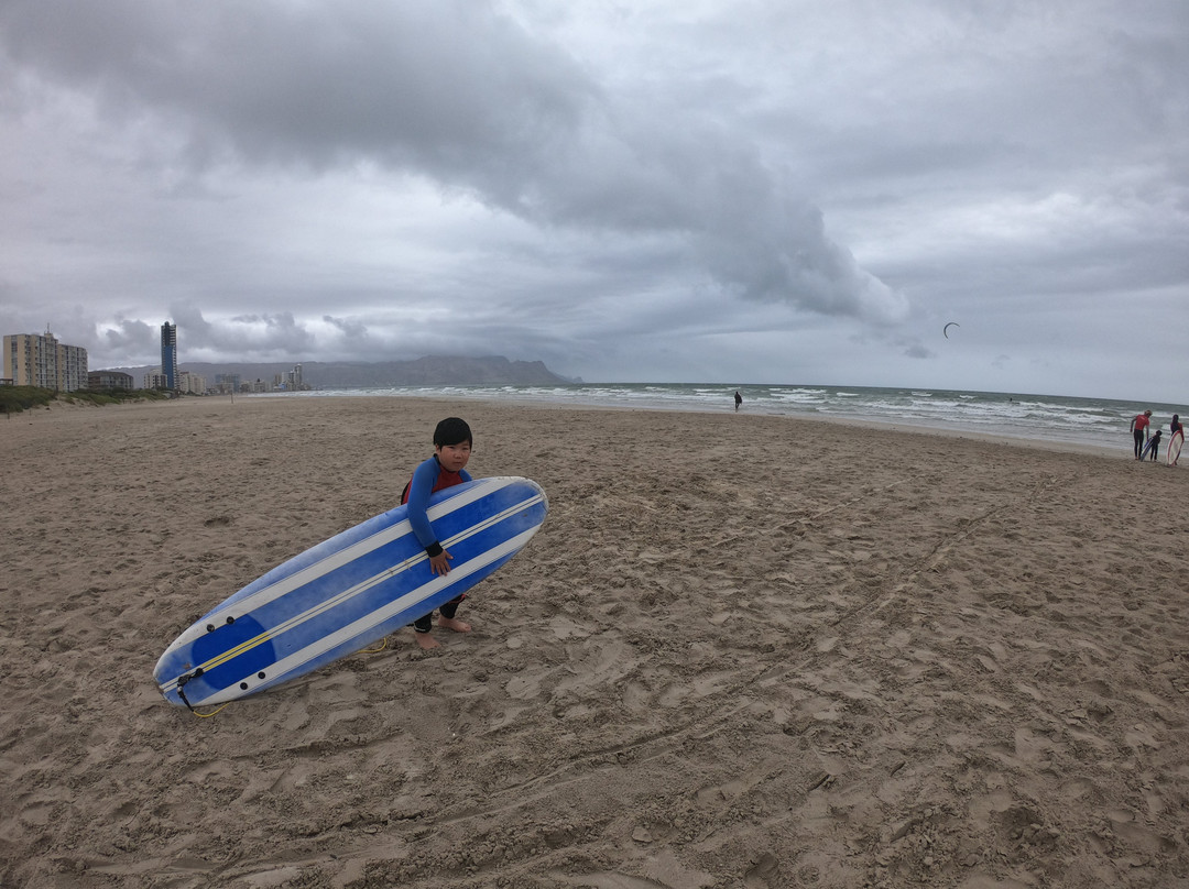 Son Surf School Strand-斯特兰必去景点