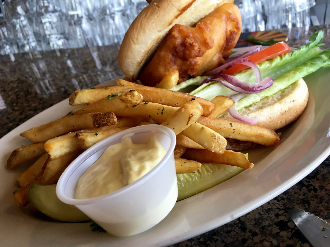 Green Valley餐馆和美食-Coyote Grill