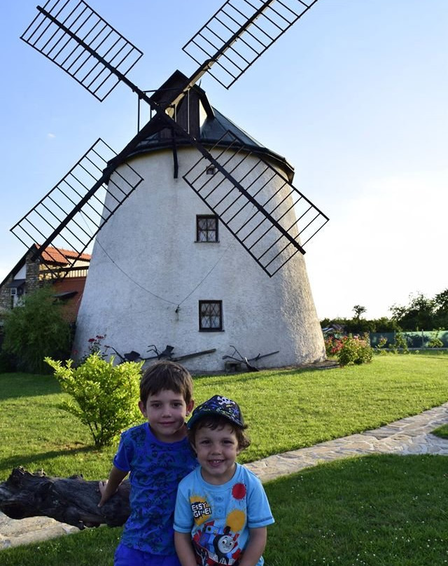 Lesna Windmill-Sumna必去景点