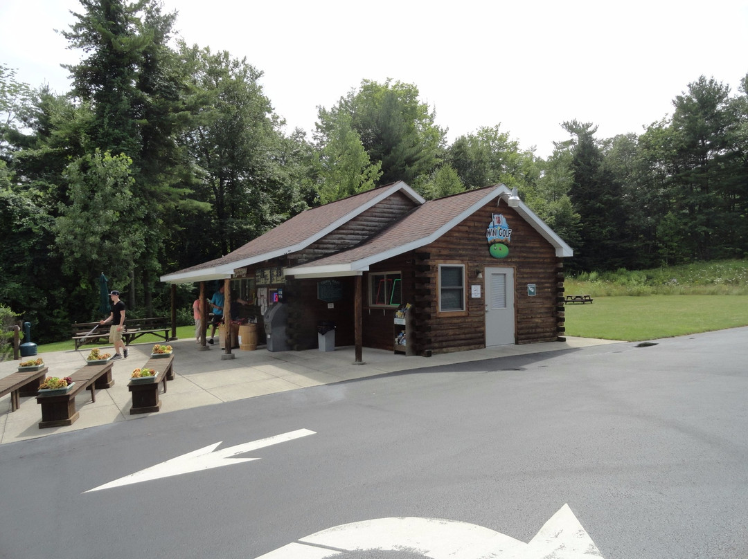 Lumberjack Pass Miniature Golf-乔治湖必去景点