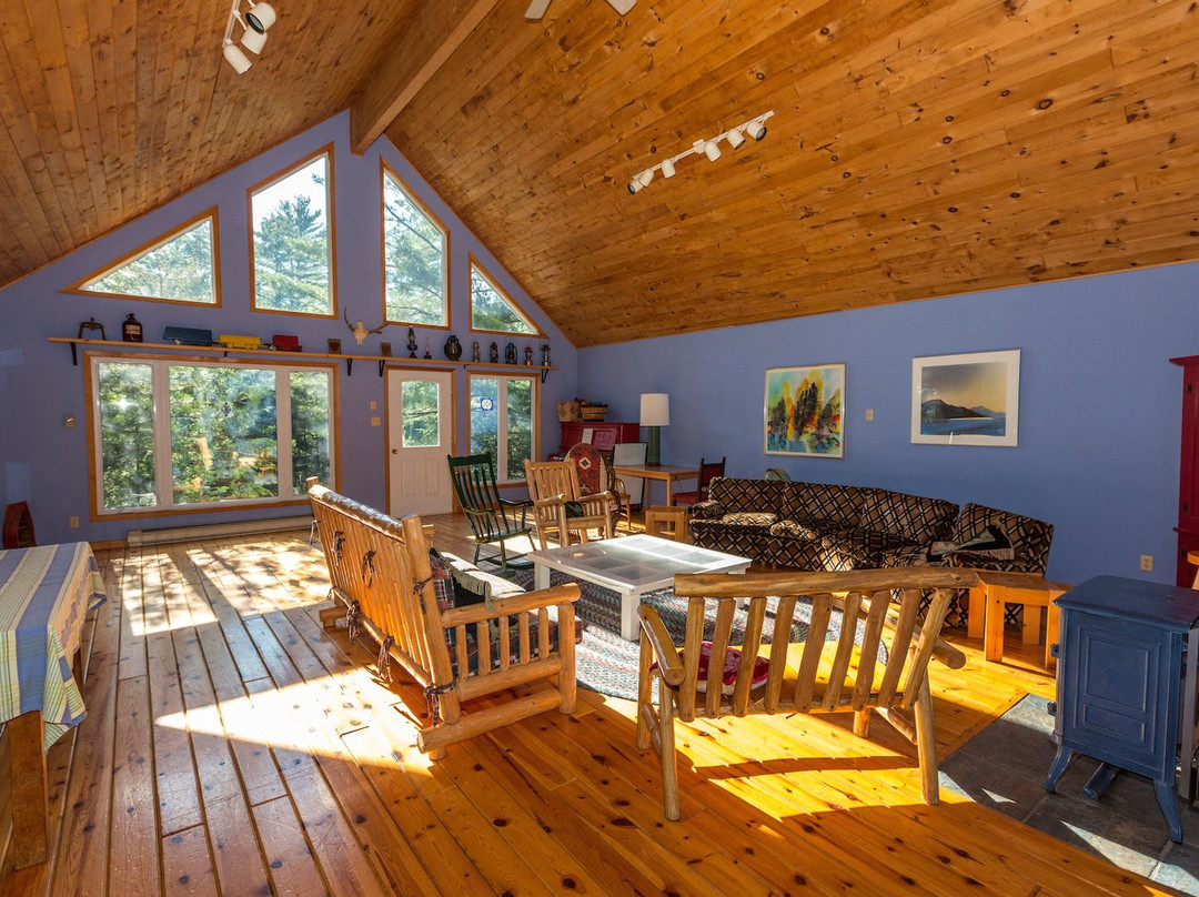 Smoothwater Outfitters & Lodge