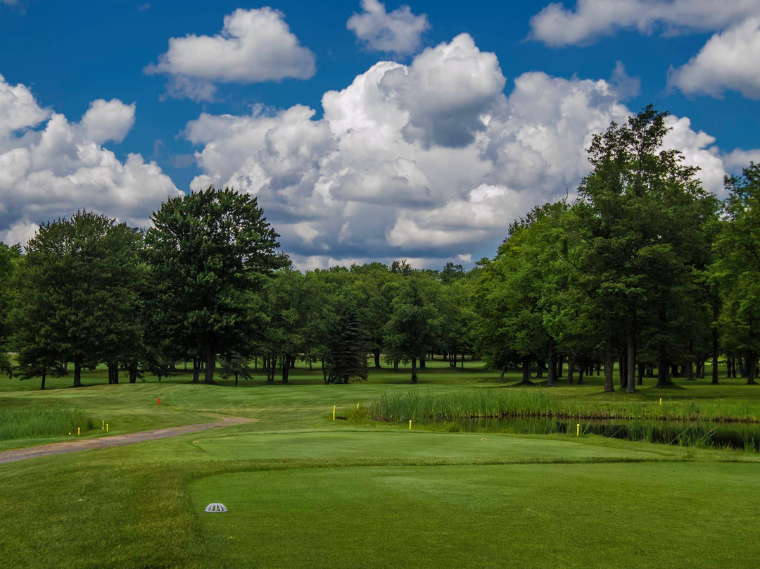 Pine Acres Country Club景点图片