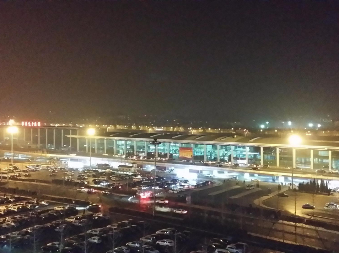 大连南航明珠大酒店主图