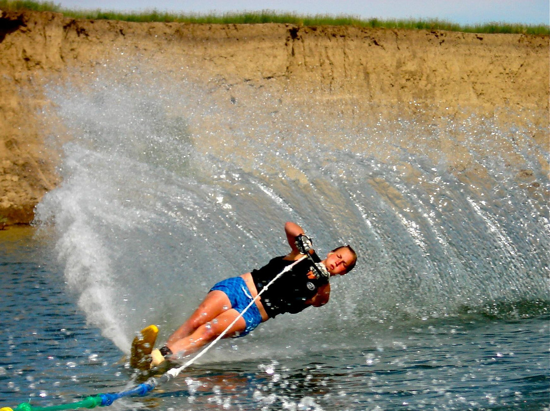 Lake Diefenbaker Tourism-Outlook必去景点