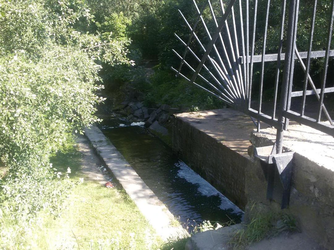 The Bridge With Dam Outlet On River Strelka景点图片