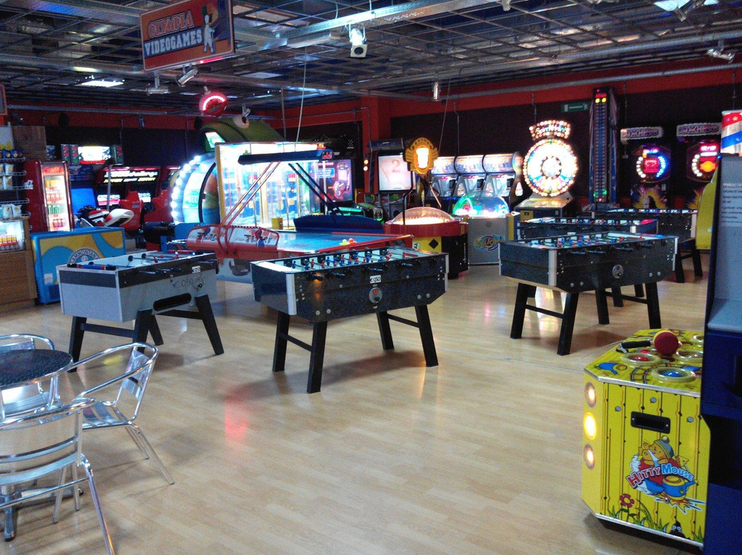 Olympia Bowling Atina-Atina必去景点