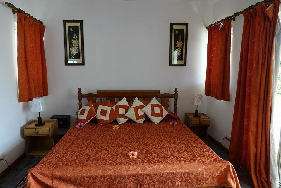 Row's Villa Guest House