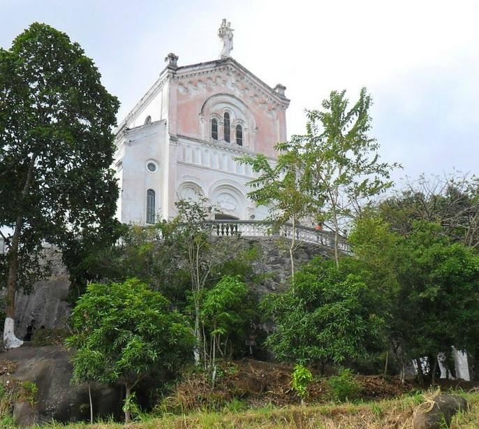 Basilica Santuario de Nossa Senhora Auxiliadora/Gruta de Nossa Senhora de Lourdes景点图片