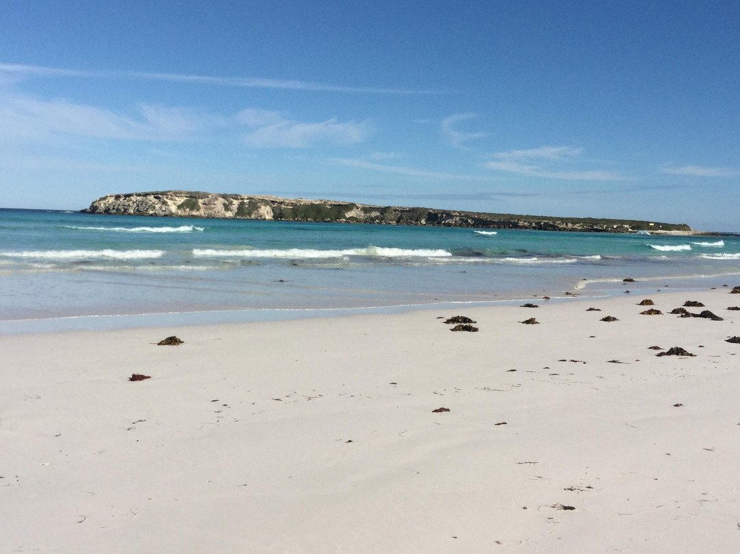 Wedge Island Point Beach景点图片