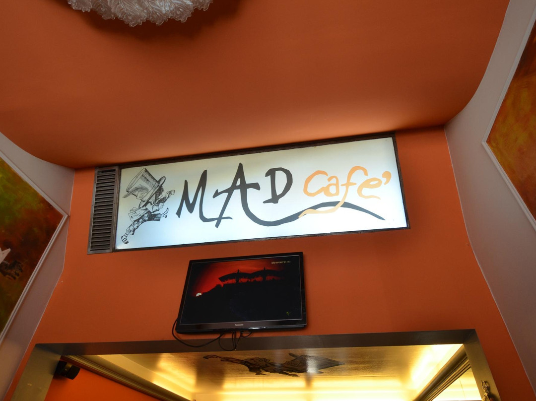 MAD Cafè-萨尔索马焦雷泰尔梅必去景点