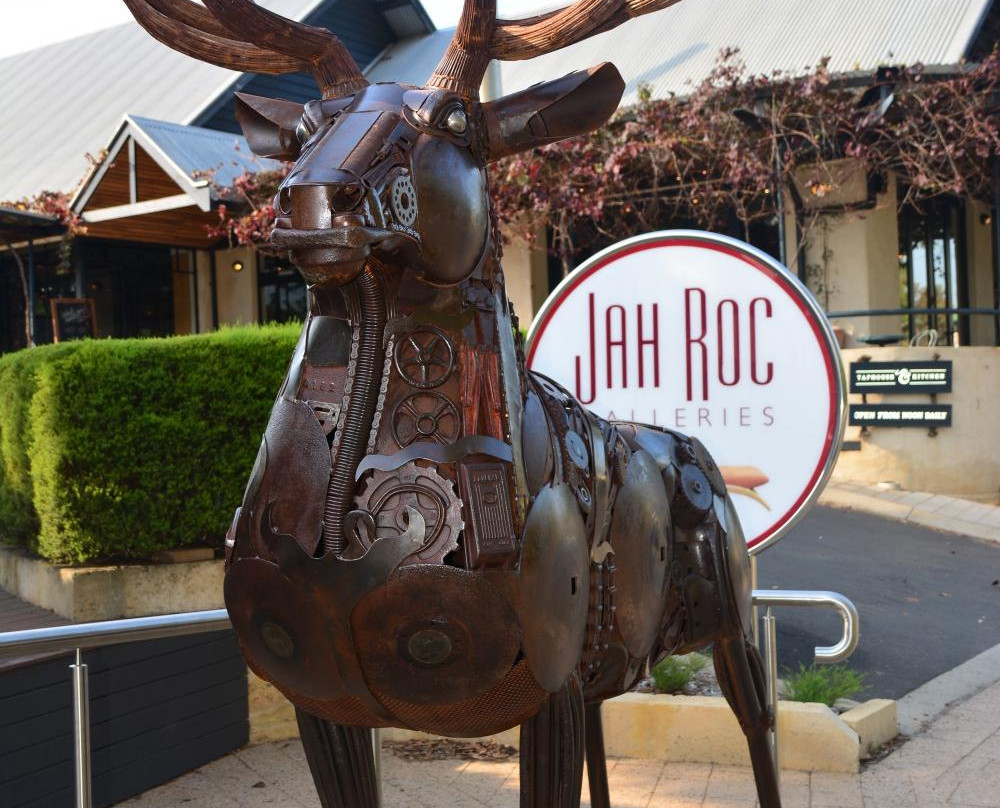 JahRoc Galleries景点图片