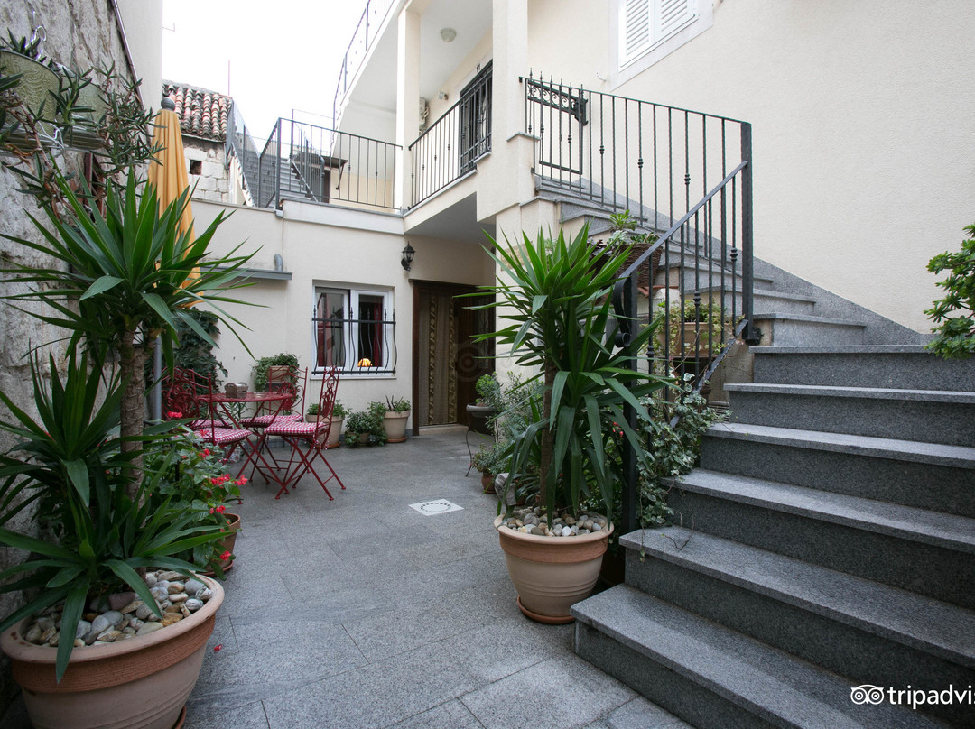 Emperor's Suites