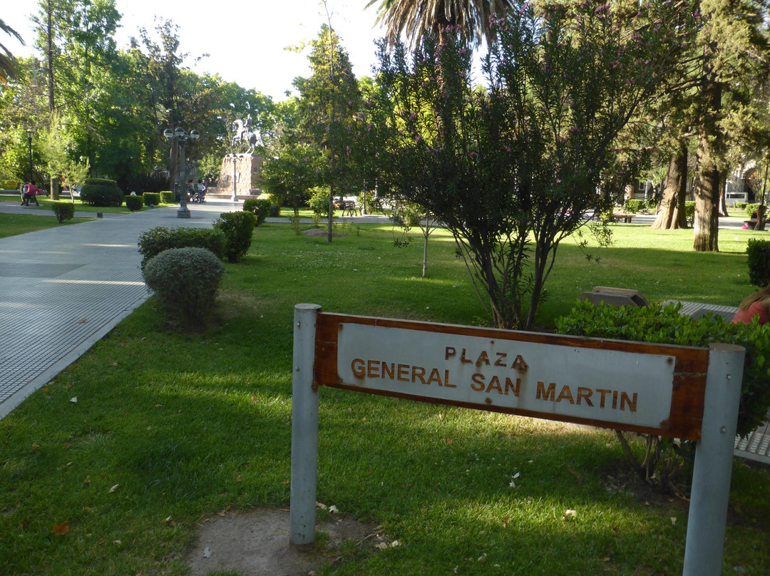 Plaza San Martin-圣拉斐尔必去景点