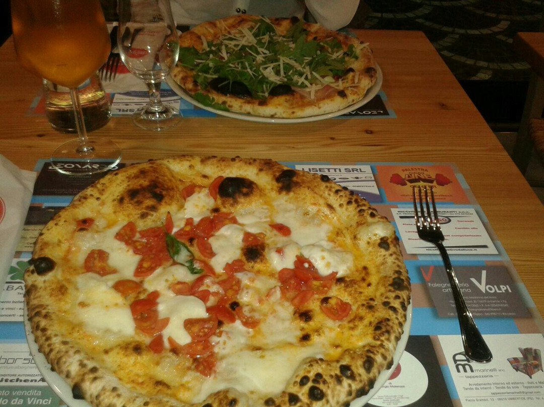 Castel del Piano餐馆和美食-Pizzeria Bella Ischia