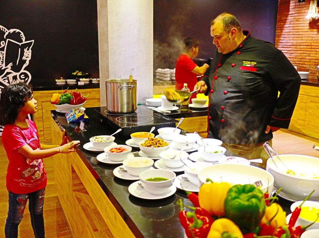 Ubung餐馆和美食-BRANCHE Restaurant, Bar & Lounge