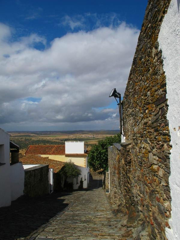 Monsaraz Castle and Walls-蒙萨拉斯必去景点