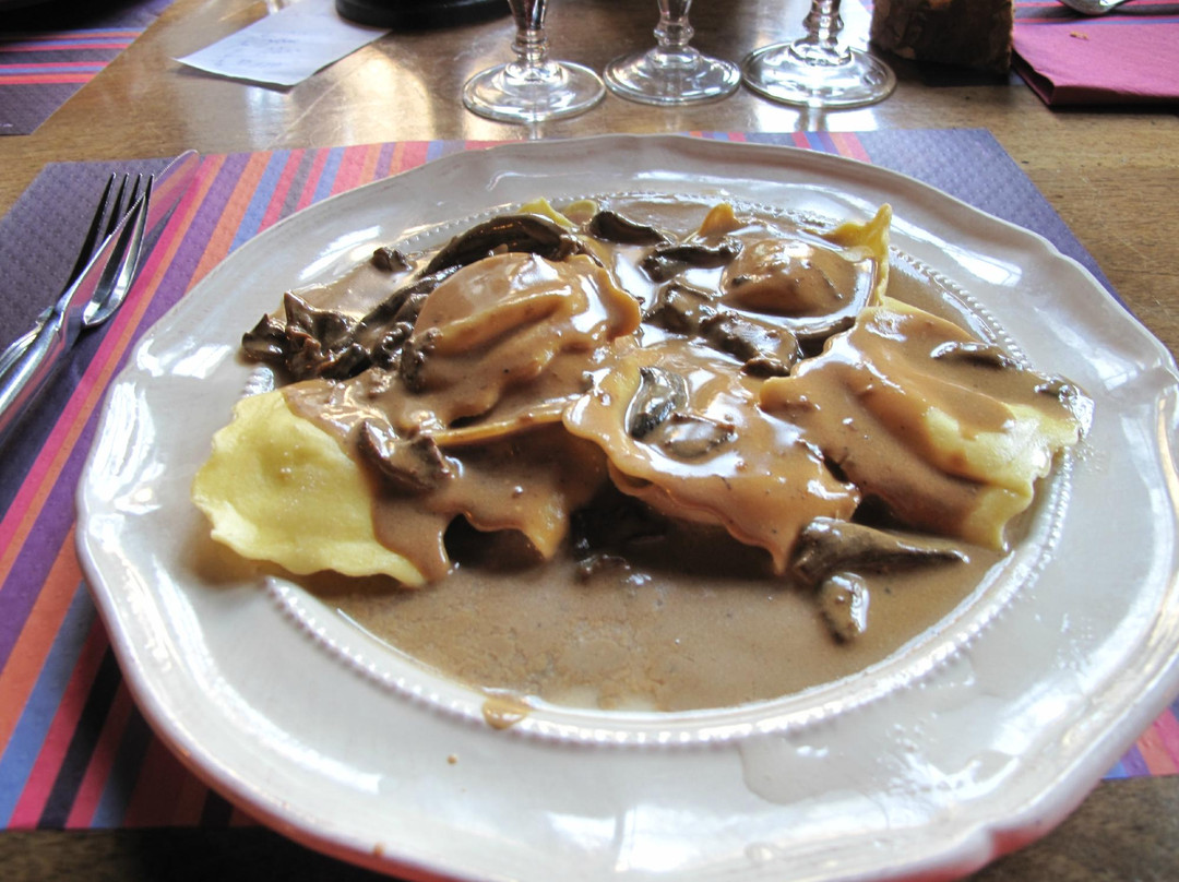贝胡吉餐馆和美食-Le Relais De La Tour