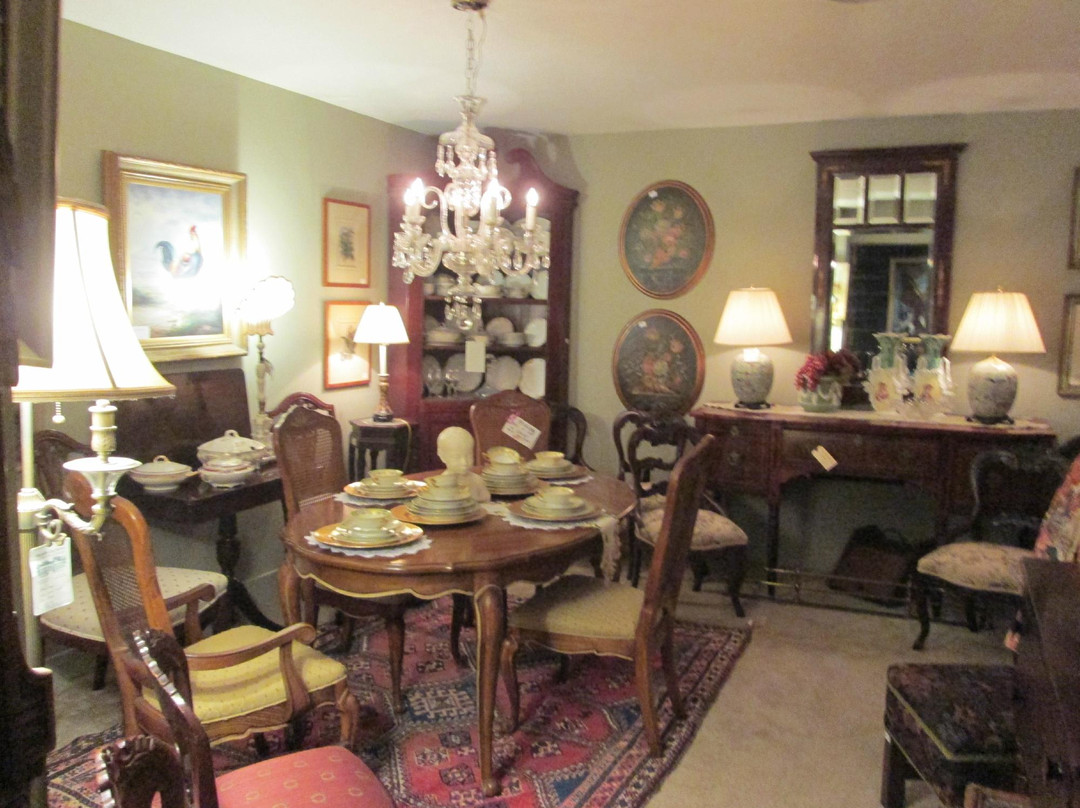 Irish Acres Gallery of Antiques-Versailles必去景点