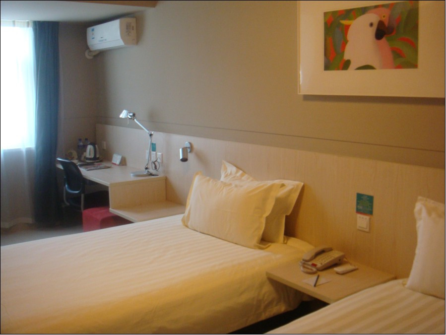 白玉兰酒店(沈阳陆军总院店)主图