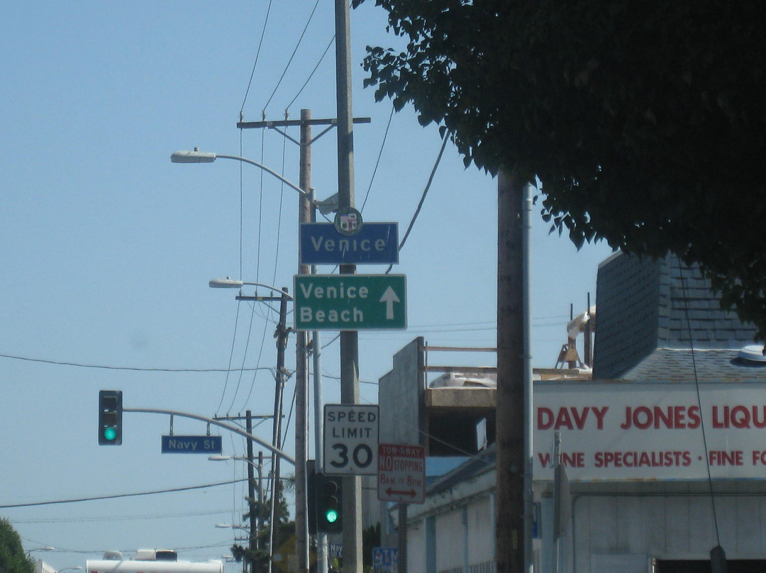 威尼斯运河行人道-洛杉矶必去景点