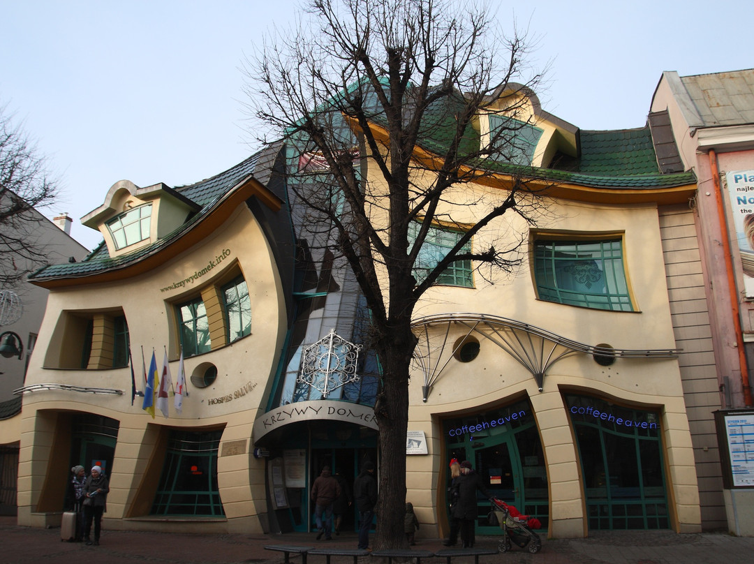 Crooked House景点图片