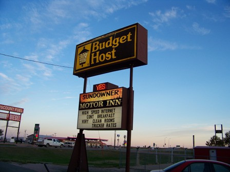 Budget Host Sundowner主图