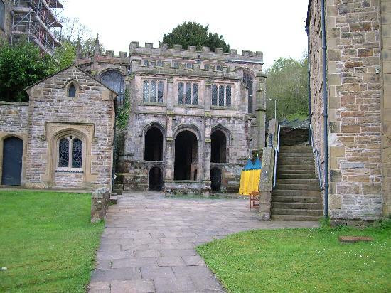 St. Winefride's Well & Shrine景点图片