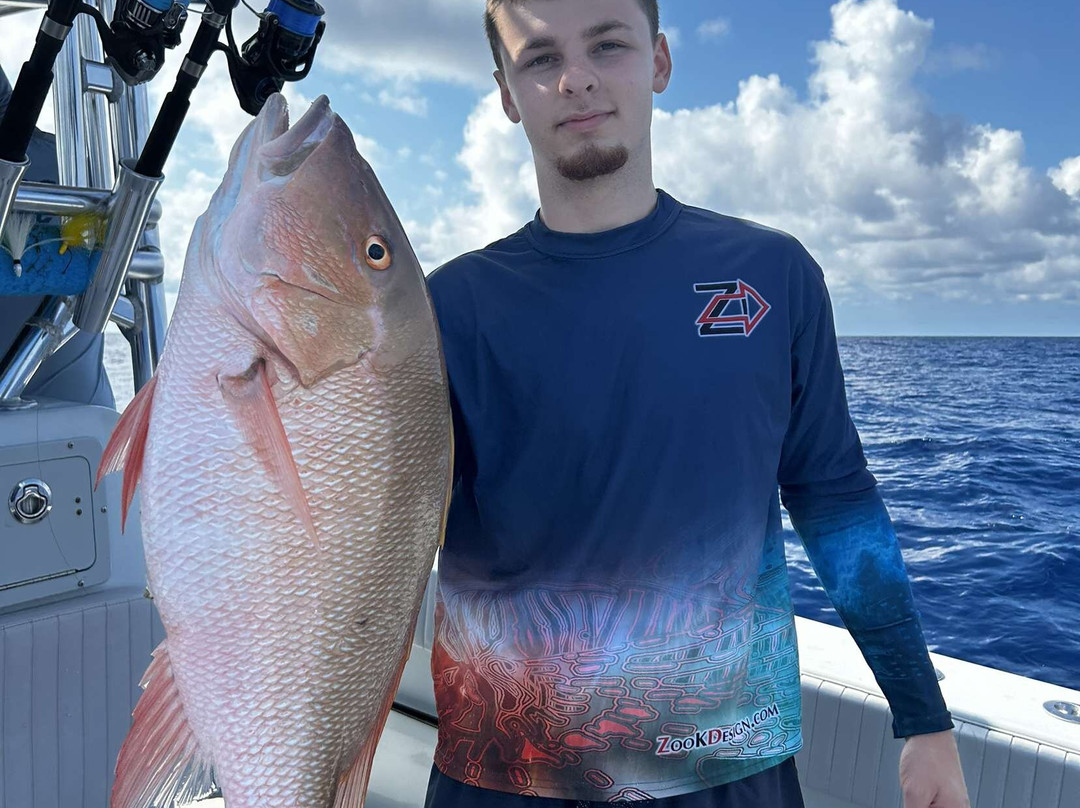 All Lit Up Charters-伊斯拉摩拉达必去景点