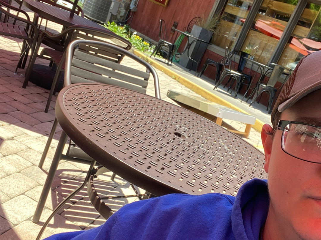 Old Mountain Wine Company-盖林柏格必去景点