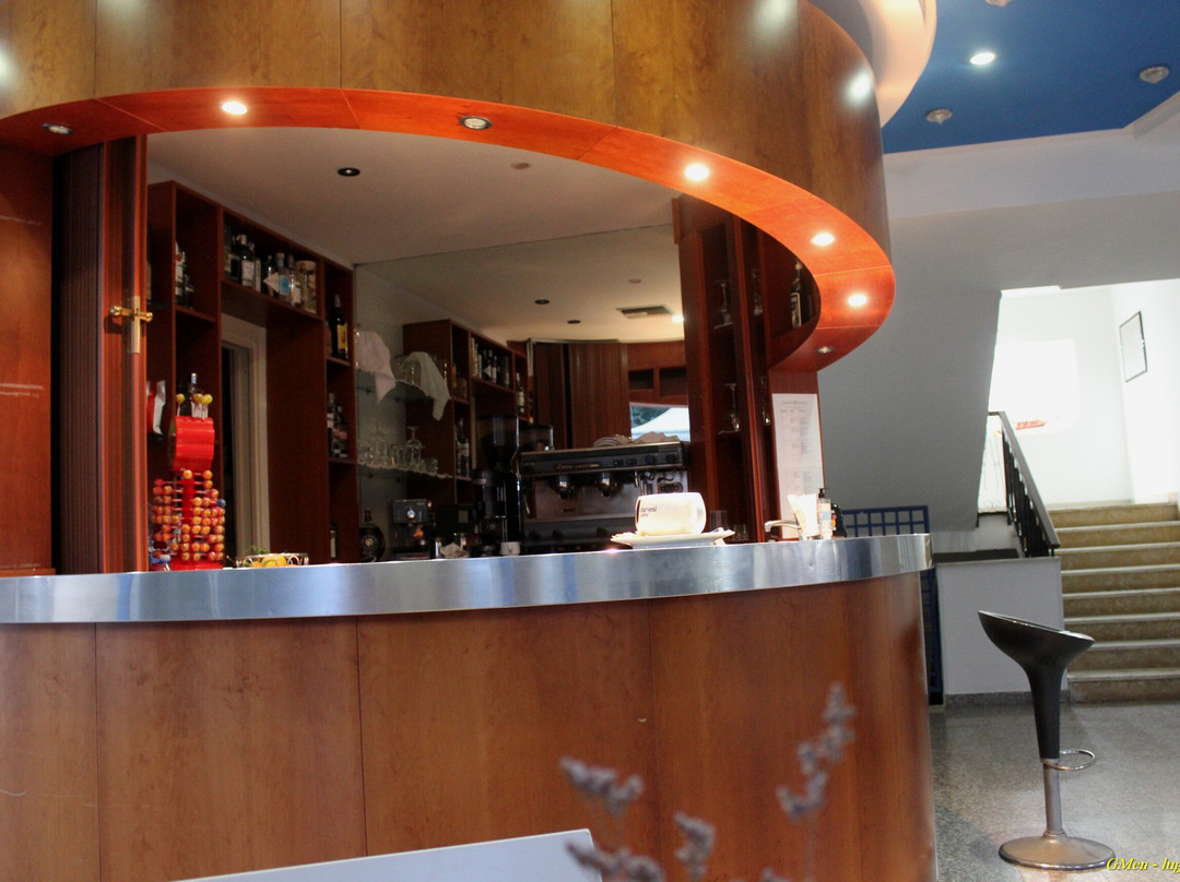 海洋皇宫酒店主图