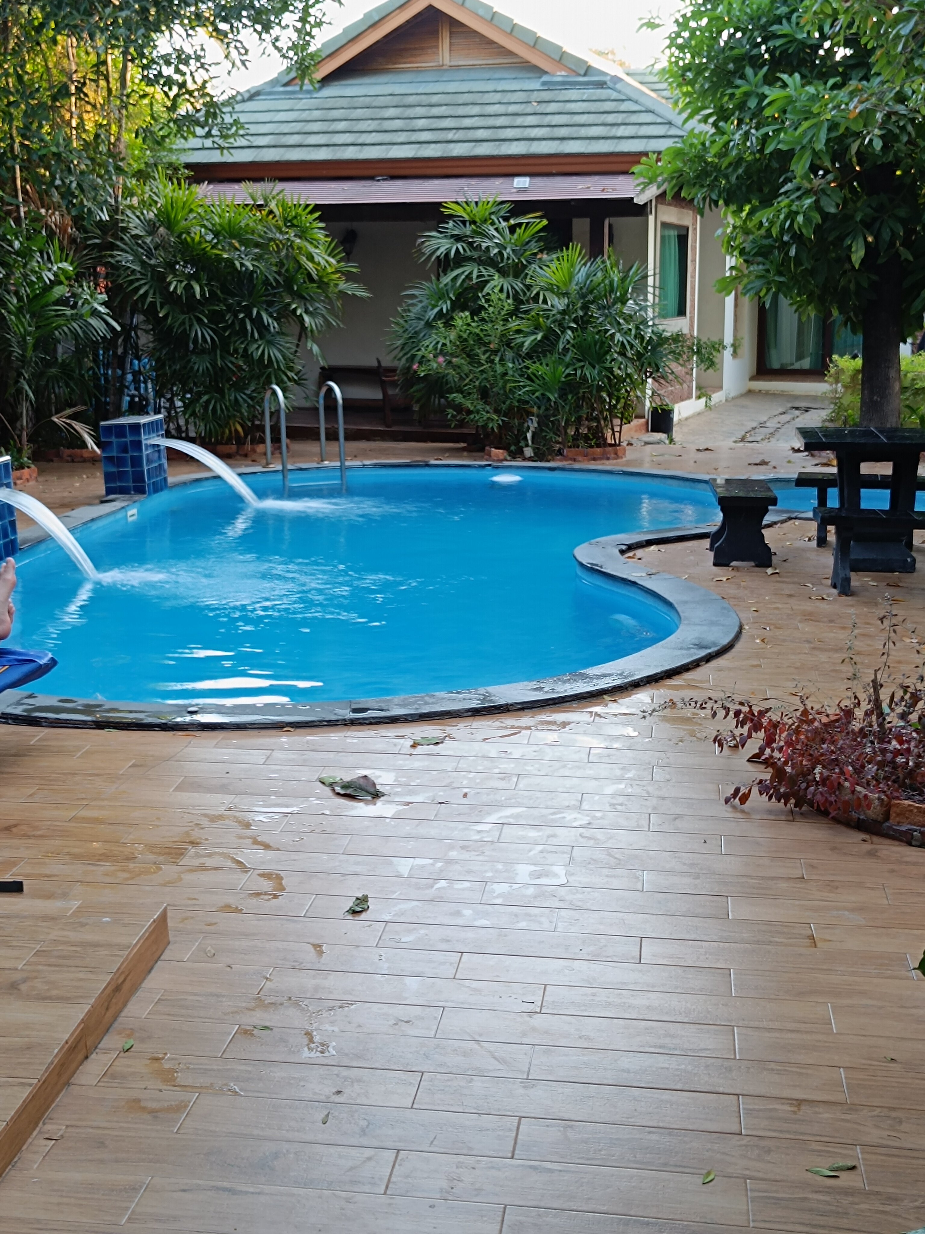 Foresto Sukhothai Guesthome-泳池