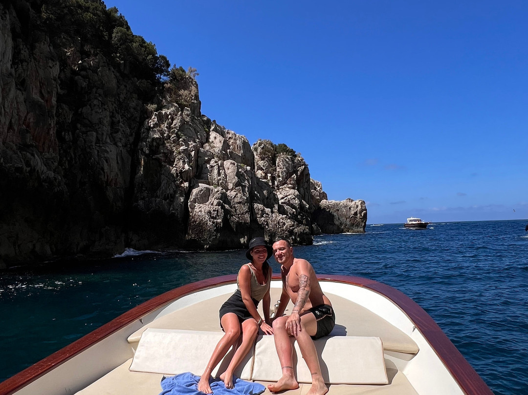 Capri Rent Boats-卡碧岛必去景点