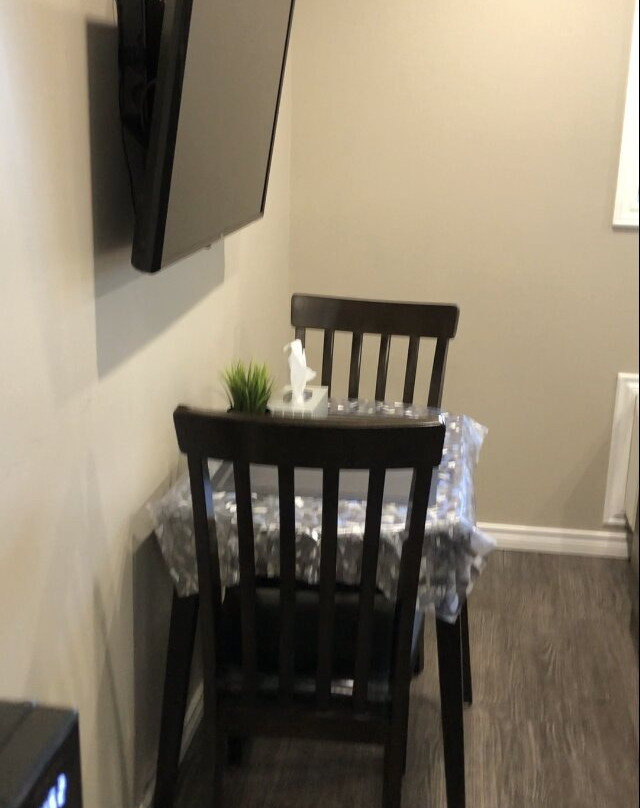 Timber Wolf Inn主图