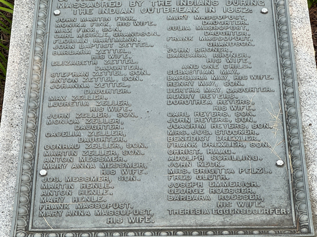 Milford Monument-New Ulm必去景点