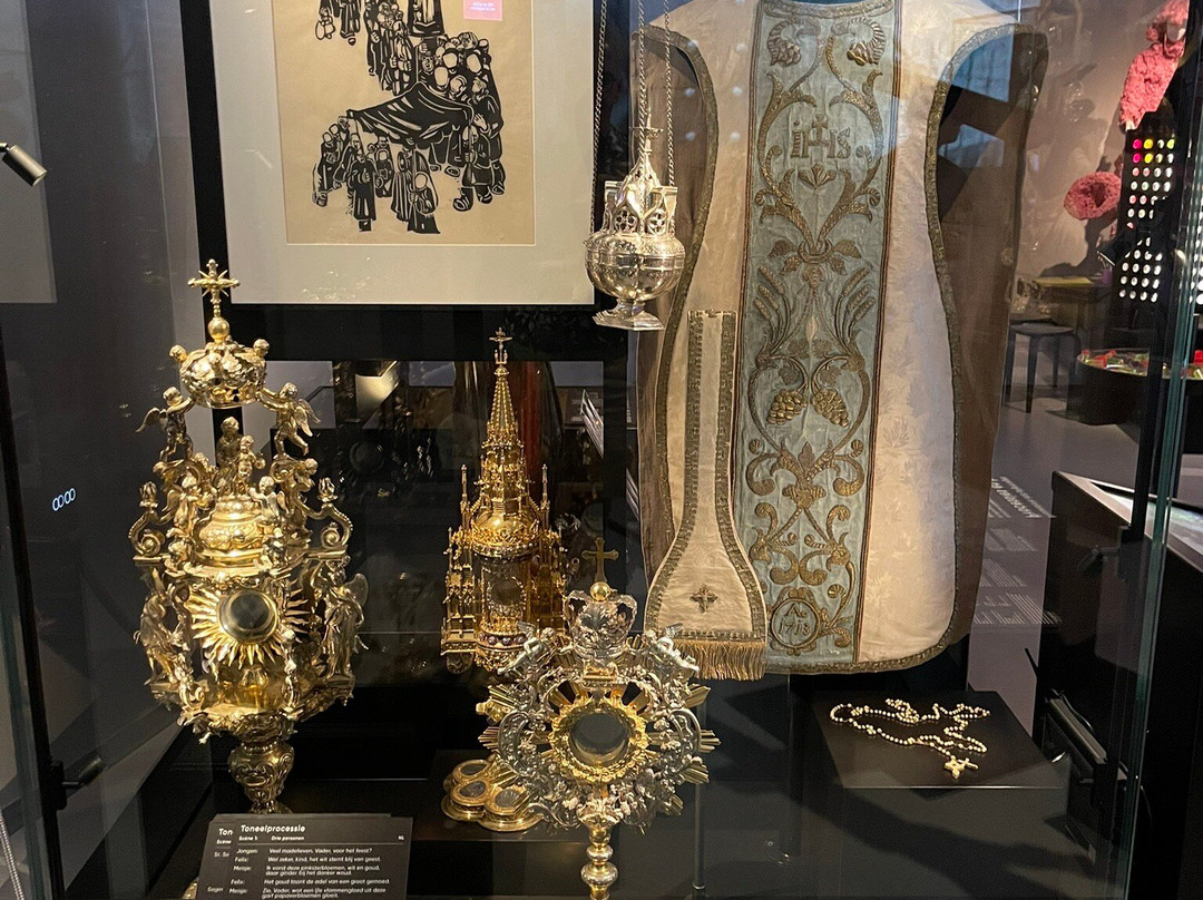 Limburgs Museum-芬洛必去景点