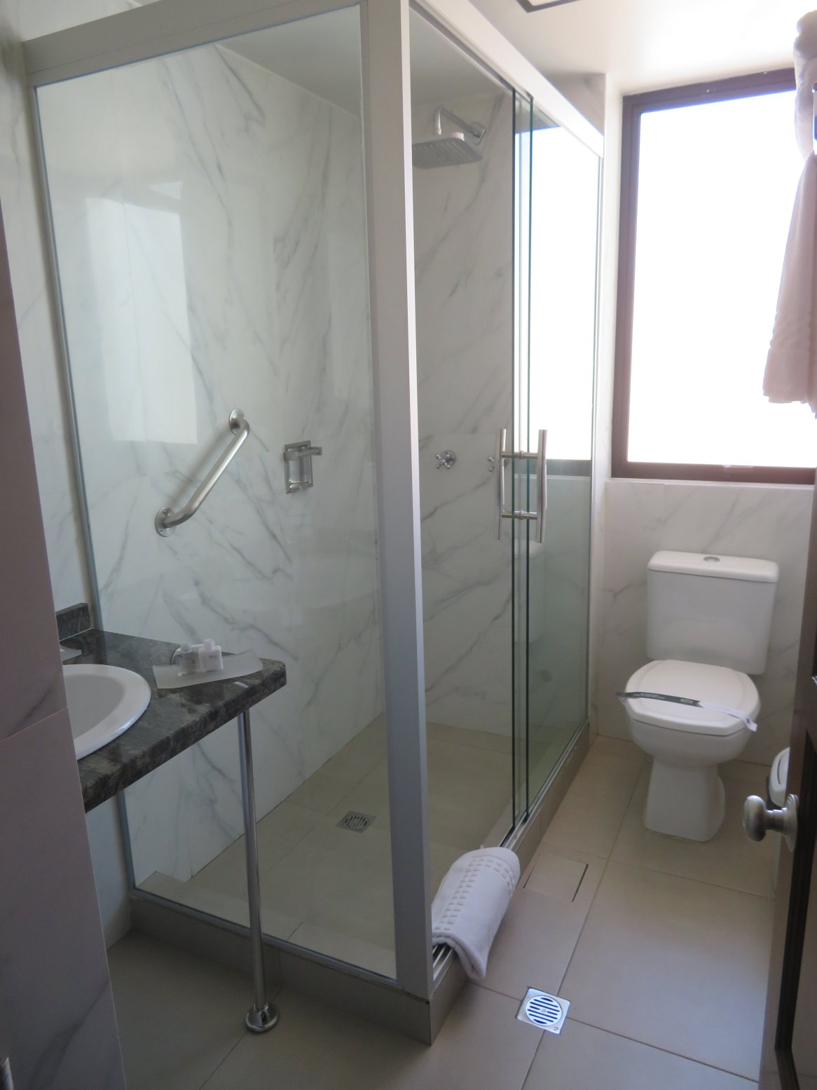 丽兹公寓酒店-浴室