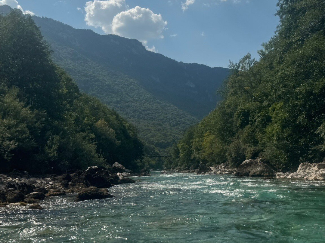 Blue River Tara主图