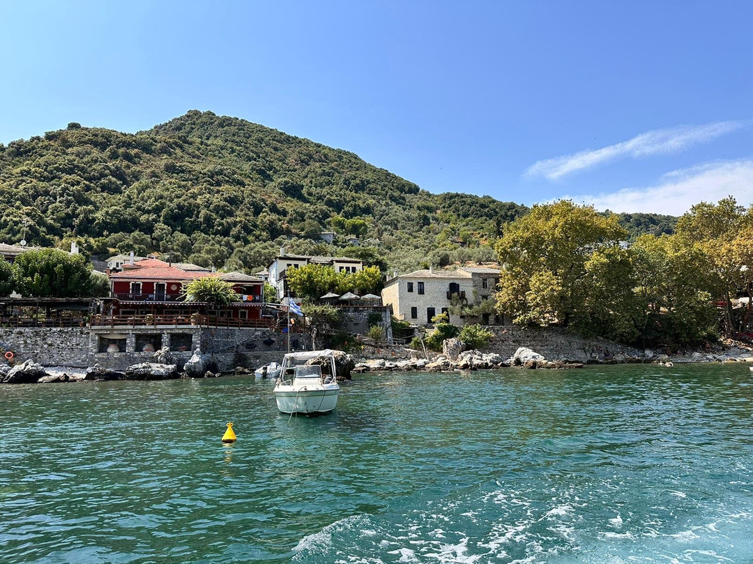 Boat & Cruise Hiring-Chorefto必去景点