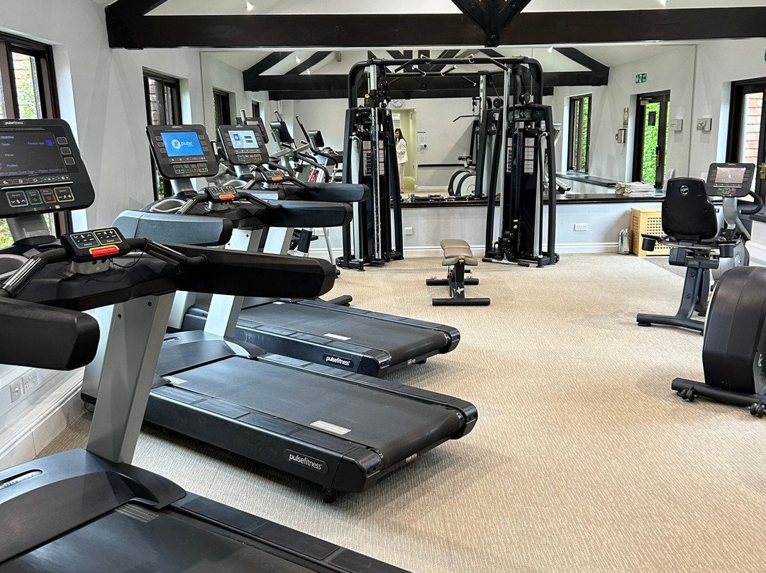Ashdown Park Hotel & Country Club主图