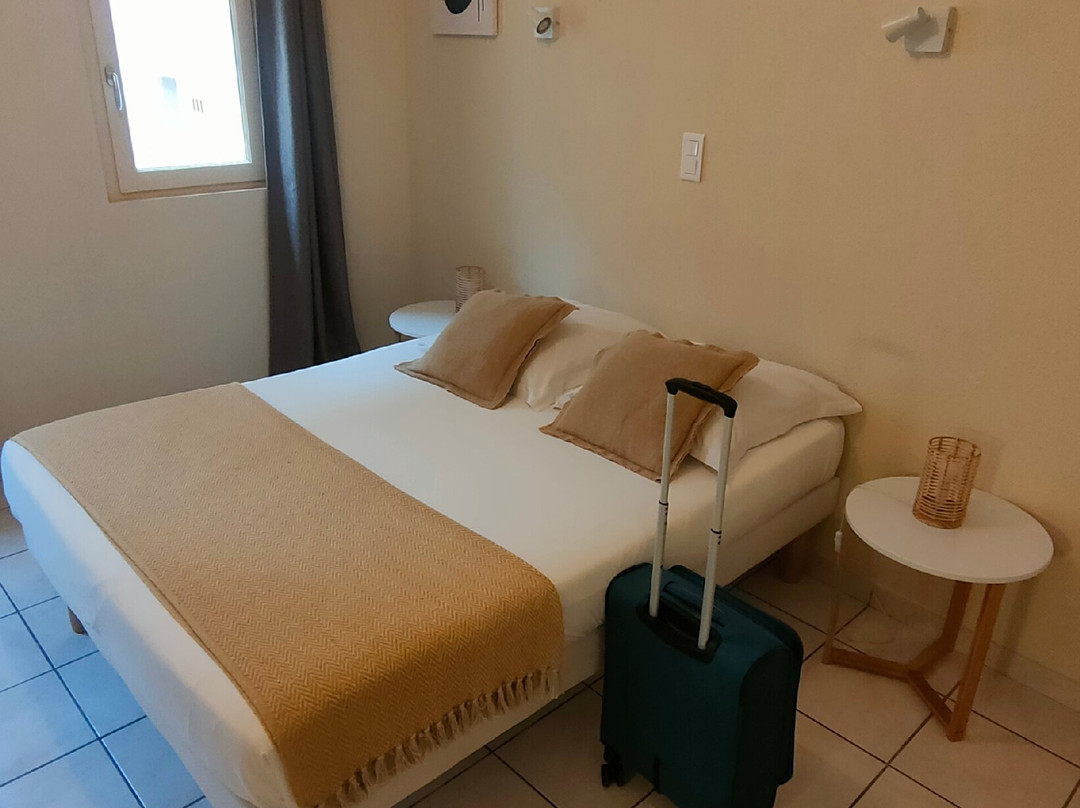L' Aptois Hôtel主图